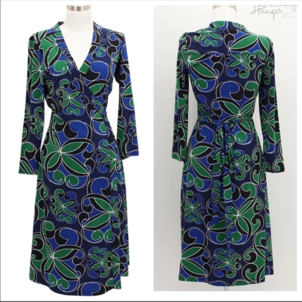 Tahari wrap around dress. Office or evening - Picture 3 of 3